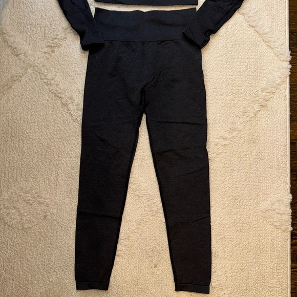 Seamless Matching Workout Set - Picture 4 of 4